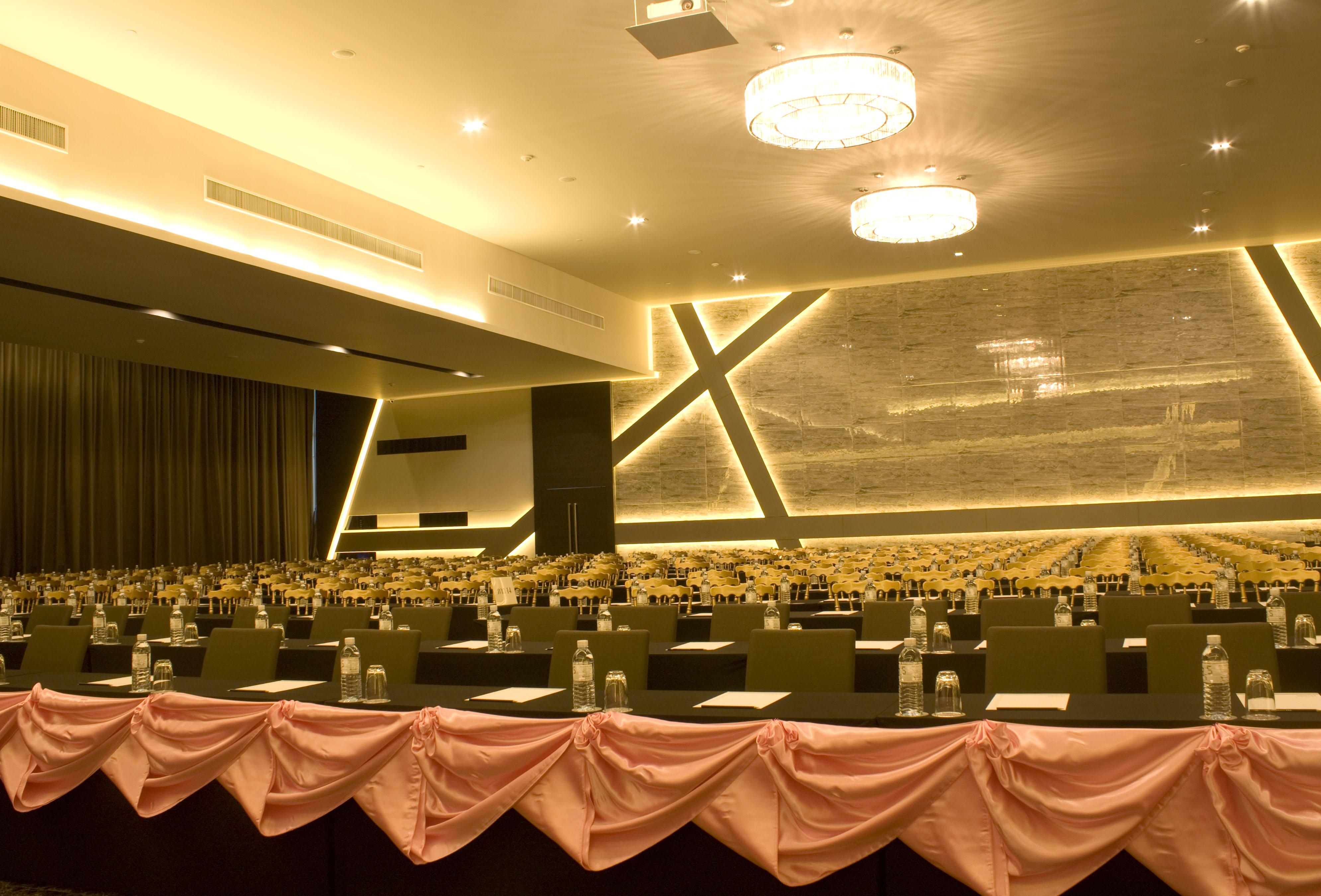 Tsix5 Hotel Паттайя Экстерьер фото