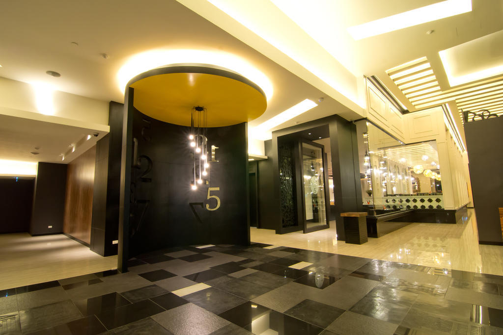 Tsix5 Hotel Паттайя Экстерьер фото